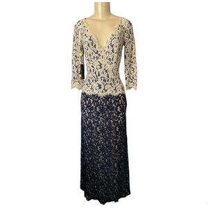 Tadashi Shoji Dark Navy & Latte Lace 3/4 Sleeve Gown Cottage Glam Fairy NO BELT